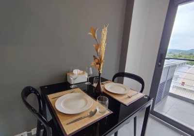 8R0310 คอนโดมิเนียม 1 ห้องนอน 1 ห้องน้ำ ให้เช่าเดือนละ 18,000 บาท โซนฉลอง