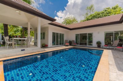 8R0336 ให้เช่า pool villa 4 ห้องนอน 3 ห้องน้ำ ราคา 110,000/เดือน โซนฉลอง