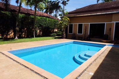8R0366 ให้เช่า pool villa 4ห้องนอน 3ห้องน้ำ ราคา 150,000เดือน โซนฉลอง