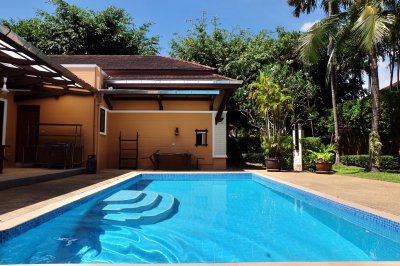 8R0366 ให้เช่า pool villa 4ห้องนอน 3ห้องน้ำ ราคา 150,000เดือน โซนฉลอง