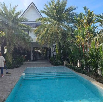 8R0380 This pool villa 3bedroom 3bathroom 90,000/month at Chalong