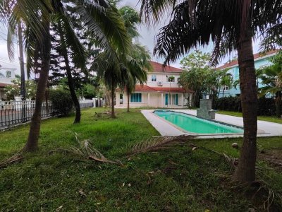 8R0396 ให้เช่า pool villa 4ห้องนอน 3ห้องน้ำ ราคา 90,000/เดือน โซนฉลอง