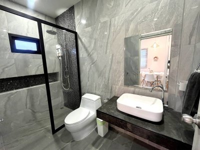 8R0428 ให้เช่าบ้านแฝดสองชั้น 2 ห้องนอน 1 ห้องน้ำ ราคา 29,000/เดือน โซนฉลอง