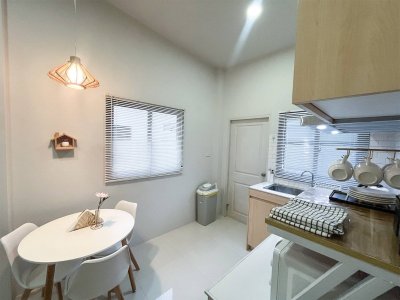 8R0428 ให้เช่าบ้านแฝดสองชั้น 2 ห้องนอน 1 ห้องน้ำ ราคา 29,000/เดือน โซนฉลอง
