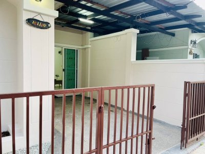 8R0458 This House 2 bedroom 2 bathroom 25,000/month in chalong