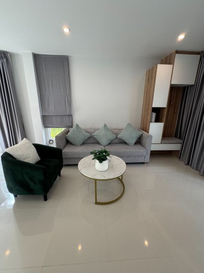 8R0460 ให้เช่าบ้านแฝดชั้นเดียว 3 ห้องนอน 3 ห้องน้ำ ราคา 70,000/เดือน โซนฉลอง 8R0460 ให้เช่าบ้านแฝดชั้นเดียว 3 ห้องนอน 3 ห้องน้ำ ราคา 70,000/เดือน โซนฉลอง