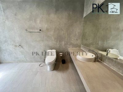 8R0485 Pool villa 3bedroom 3bathroom 130,000/month in chalong