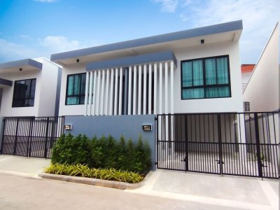 8R0506 This House 2 bedroom 2 bathroom 38,000/month at chalong