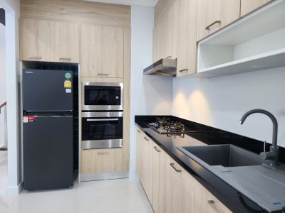 8R0509 ให้เช่า pool villa 4 ห้องนอน 4 ห้องน้ำ ราคา 130,000/เดือน โซนฉลอง