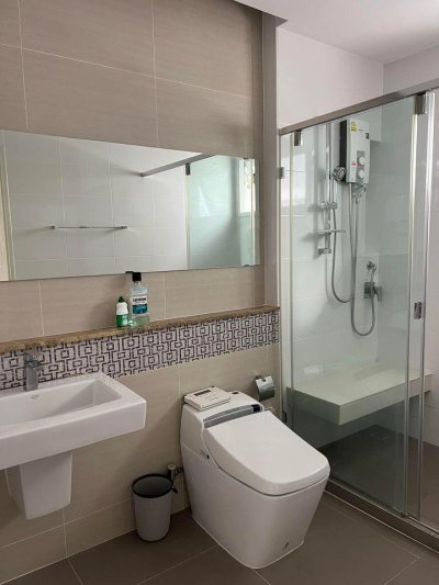 8R0516 ให้เช่าบ้านเดี่ยวสองชั้น 3 ห้องนอน 3 ห้องน้ำ ราคา 100,000/เดือน โซนฉลอง