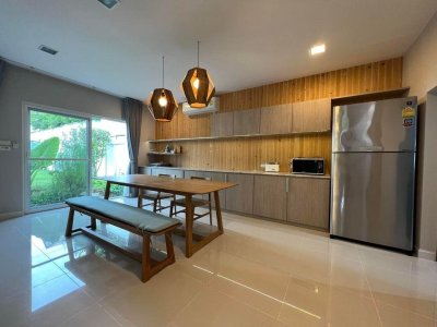 8R0516 ให้เช่าบ้านเดี่ยวสองชั้น 3 ห้องนอน 3 ห้องน้ำ ราคา 100,000/เดือน โซนฉลอง