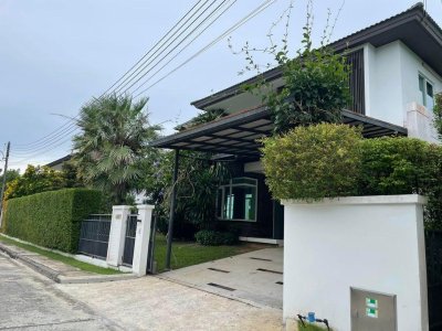 8R0516 ให้เช่าบ้านเดี่ยวสองชั้น 3 ห้องนอน 3 ห้องน้ำ ราคา 100,000/เดือน โซนฉลอง