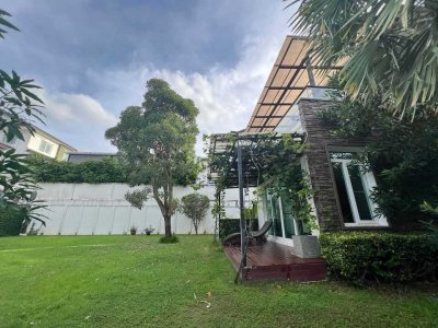 8R0516 ให้เช่าบ้านเดี่ยวสองชั้น 3 ห้องนอน 3 ห้องน้ำ ราคา 100,000/เดือน โซนฉลอง