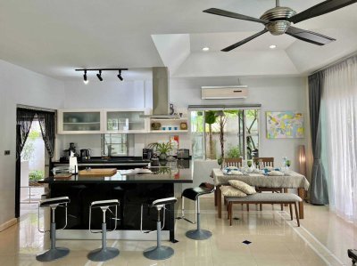 8R0523 Pool villa for rent 4bedroom 4bathroom 130,000/month at chalong