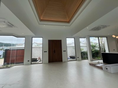 8R0526 ให้เช่า pool villa 3 ห้องนอน 4 ห้องน้ำ ให้เช่า 200,000 ต่อเดือน โซนฉลอง