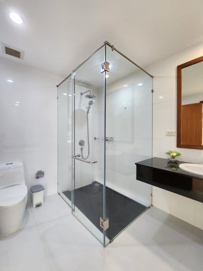 8R0529 ให้เช่าบ้านสามชั้น 3ห้องนอน 3ห้องน้ำ ราคา 90,000/เดือน โซนฉลอง