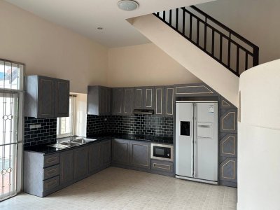 8R0541 ให้เช่าบ้านสองชั้น 3ห้องนอน 4ห้องน้ำ ราคา 50,000/เดือน โซนฉลอง