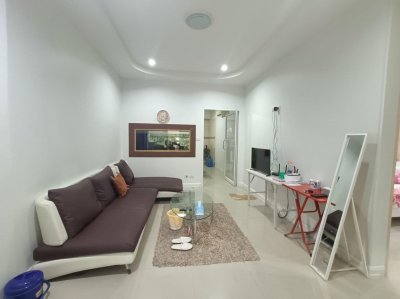 8R0437 ให้เช่าบ้านแฝดชั้นเดียว 2ห้องนอน2ห้องน้ำ ราคา 20,000/เดือน โซนฉลอง