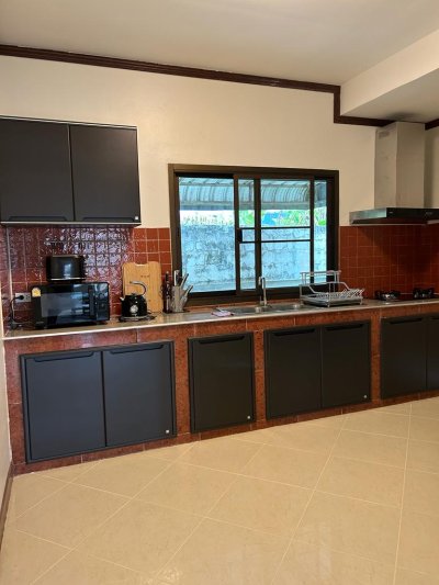 8R0549 ให้เช่าบ้านชั้นเดียว 2ห้องนอน 2ห้องน้ำ ราคา 25,000/เดือน โซนฉลอง