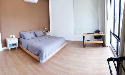 8R0551 ให้เช่าบ้านเดี่ยวสองชั้น 3ห้องนอน3ห้องน้ำ ราคา 67,000/เดือน โซนฉลอง