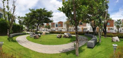 8R0551 ให้เช่าบ้านเดี่ยวสองชั้น 3ห้องนอน3ห้องน้ำ ราคา 67,000/เดือน โซนฉลอง