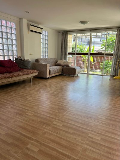 8R0562 ให้เช่าบ้านเดี่ยวสองชั้น 3ห้องนอน 3ห้องน้ำ ราคา 40,000/เดือน โซนฉลอง