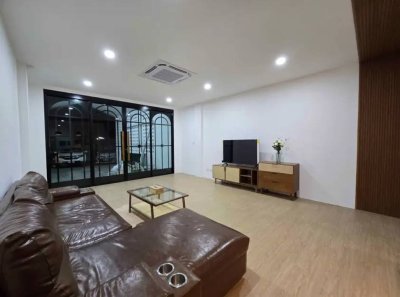 8R0565 ให้เช่าบ้านเดี่ยวสองชั้น 2ห้องนอน 3ห้องน้ำ ราคา 48,000/เดือน โซนฉลอง