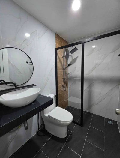 8R0565 ให้เช่าบ้านเดี่ยวสองชั้น 2ห้องนอน 3ห้องน้ำ ราคา 48,000/เดือน โซนฉลอง