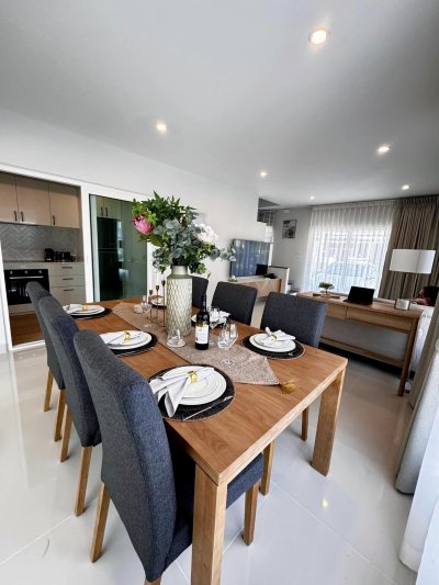 8R0569 This house for rent 3berooms 3bathrooms 65,000/month at chalong