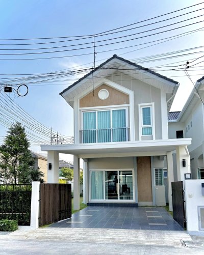 8R0569 This house for rent 3berooms 3bathrooms 65,000/month at chalong