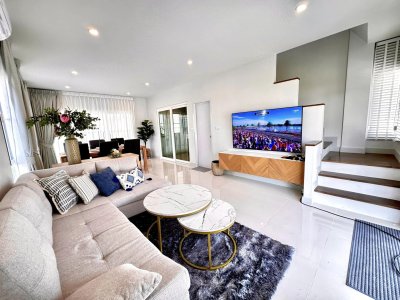 8R0569 This house for rent 3berooms 3bathrooms 65,000/month at chalong