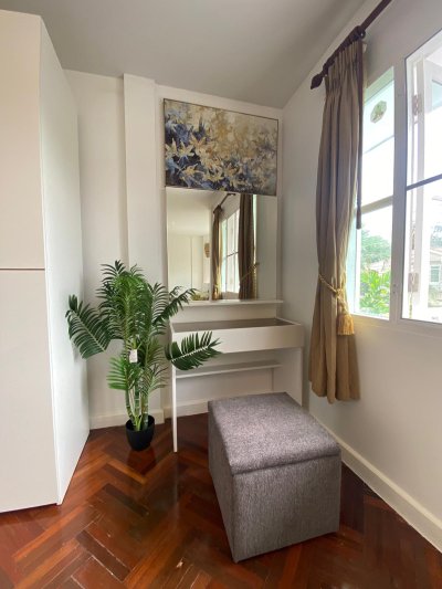 8R0571 ให้เช่าบ้านเดี่ยวสองชั้น 4ห้องนอน 2ห้องน้ำ ราคา 60,000/เดือน โซนฉลอง