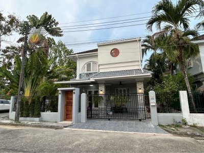 8R0576 Pool villa for rent 3bedrooms 3bathrooms 75,000/month at chalong