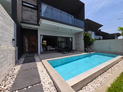 8R0579 ให้เช่า pool villa 2ห้องนอน 2ห้องน้ำ ราคา 85,000/เดือน โซนฉลอง