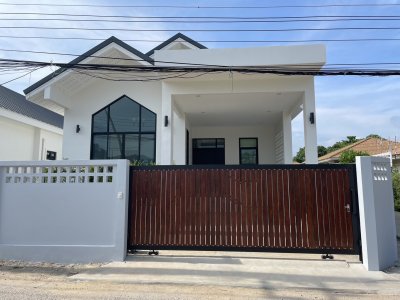 8R0587 ให้เช่าบ้านเดี่ยวชั้นเดียว 2ห้องนอน 2ห้องน้ำ ราคา 55,000/เดือน โซนฉลอง