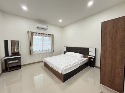 8R0595 ให้เช่าบ้านแฝดชั้นเดียว 3ห้องนอน 2ห้องน้ำ ราคา 38,000/เดือน โซนฉลอง