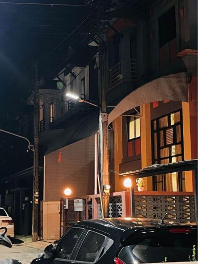 8R0597 ให้เช่าบ้านแฝดสามชั้น 3 ห้องนอน 3 ห้องน้ำ ราคา 38,000/เดือน โซนฉลอง