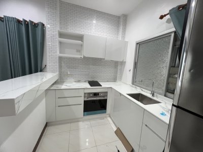 8R0598 ให้เช่าบ้านแฝดสองชั้น 3ห้องนอน 3ห้องน้ำ ราคา 35,000/เดือน โซนฉลอง