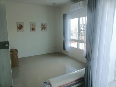 8R0599 ให้เช่าบ้านแฝดสองชั้น 3ห้องนอน 3ห้องน้ำ ราคา 42,000/เดือน โซนฉลอง