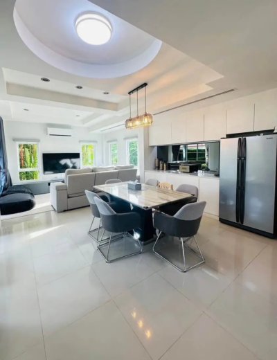 8R0601 ให้เช่าบ้านเดี่ยวสองชั้น 3ห้องนอน 4ห้องน้ำ ราคา 100,000/เดือน โซนฉลอง