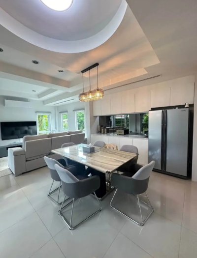 8R0601 ให้เช่าบ้านเดี่ยวสองชั้น 3ห้องนอน 4ห้องน้ำ ราคา 100,000/เดือน โซนฉลอง