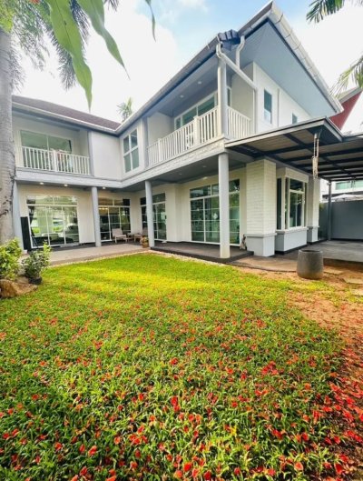 8R0601 ให้เช่าบ้านเดี่ยวสองชั้น 3ห้องนอน 4ห้องน้ำ ราคา 100,000/เดือน โซนฉลอง