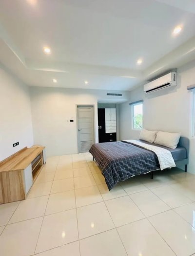 8R0601 ให้เช่าบ้านเดี่ยวสองชั้น 3ห้องนอน 4ห้องน้ำ ราคา 100,000/เดือน โซนฉลอง