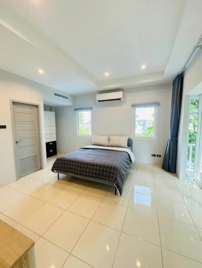 8R0601 ให้เช่าบ้านเดี่ยวสองชั้น 3ห้องนอน 4ห้องน้ำ ราคา 100,000/เดือน โซนฉลอง