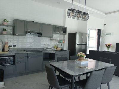 8R0605 ให้เช่า pool villa 3ห้องนอน 3ห้องน้ำ ราคา 85,000/เดือน โซนฉลอง