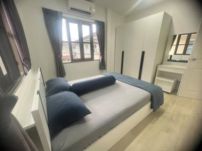 8R0606 ให้เช่าบ้านเดี่ยวสองชั้น 3ห้องนอน 3ห้องน้ำ ราคา 45,000/เดือน โซนฉลอง