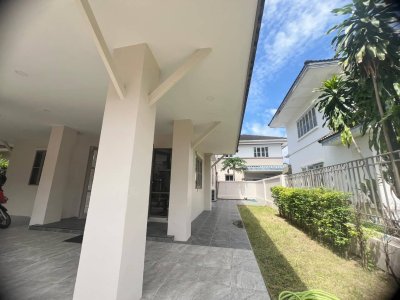 8R0606 ให้เช่าบ้านเดี่ยวสองชั้น 3ห้องนอน 3ห้องน้ำ ราคา 45,000/เดือน โซนฉลอง