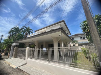 8R0606 ให้เช่าบ้านเดี่ยวสองชั้น 3ห้องนอน 3ห้องน้ำ ราคา 45,000/เดือน โซนฉลอง