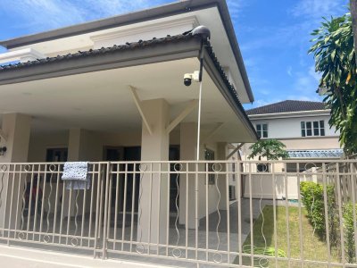 8R0606 ให้เช่าบ้านเดี่ยวสองชั้น 3ห้องนอน 3ห้องน้ำ ราคา 45,000/เดือน โซนฉลอง