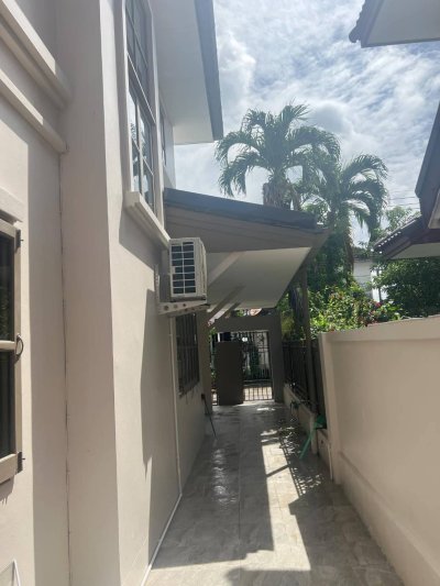 8R0606 ให้เช่าบ้านเดี่ยวสองชั้น 3ห้องนอน 3ห้องน้ำ ราคา 45,000/เดือน โซนฉลอง